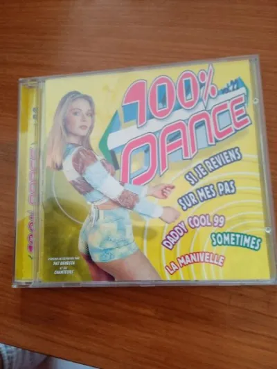 Cd " 100% dance" - CD, DVD & Vinyles - Saint-Satur (18300)