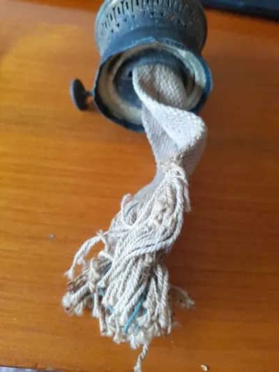 Ancienne bobèche pour lampe à pétroles - photo 2