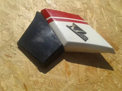 Cache latéral gauche yamaha xz 550 1985 - photo 3