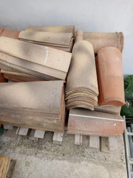 Tuiles canal vieillies - BTP & Chantier - Vendargues (34740)