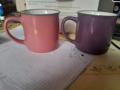 Lot 2  Mugs - photo 2