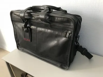 Sac tumi en cuir souple - photo 2