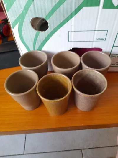 Lot 6 verres dépareillés en grès diamètre : 7,5 cm - photo 2