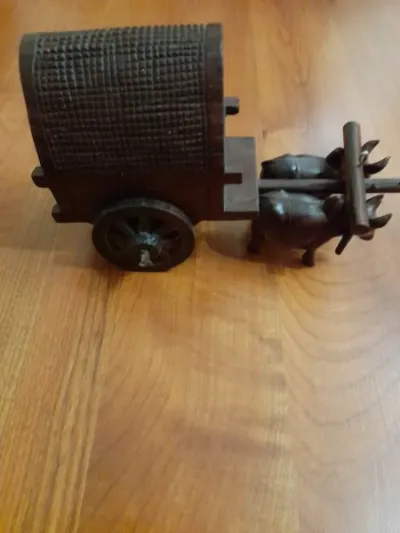 Petite calèche en bois décorative avec ses bœufs - photo 4