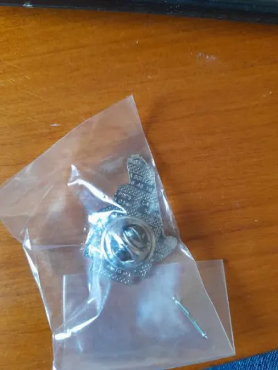 Pin's tf1 télé shopping tf1 - photo 2