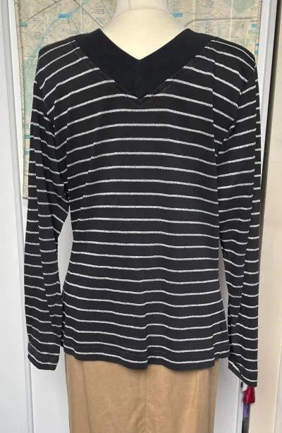 Pull noir rayé taille 44 - photo 4