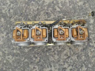 Rampe carburateur suzuki 400 bandit 1994 - Équipements Moto - Verberie (60410)