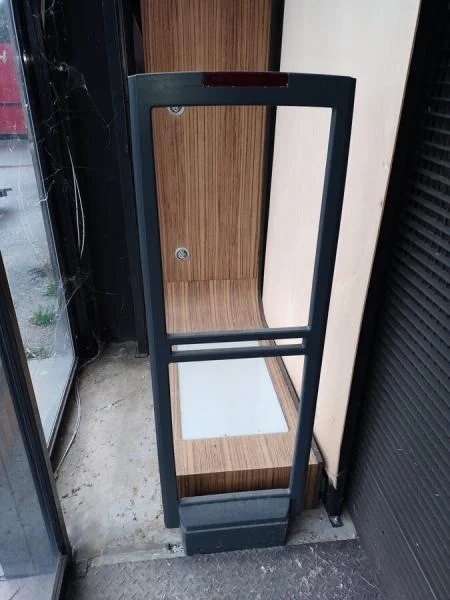 Portique antivol - Bricolage - Lattes (34970)