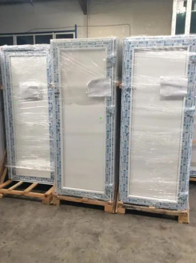 Porte d'entrée en stock - photo 3