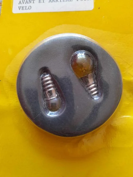 Lampes ampoules norma c1 jaunes 6v - Bricolage - Saint-Satur (18300)