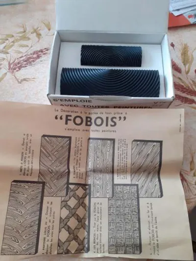Boite de 2 peignes décoration fobois - Collection - Saint-Satur (18300)