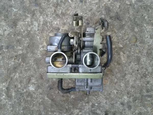 Rampe carburateur yamaha 600 ténéré 1985 - Équipements Moto - Dampleux (02600)