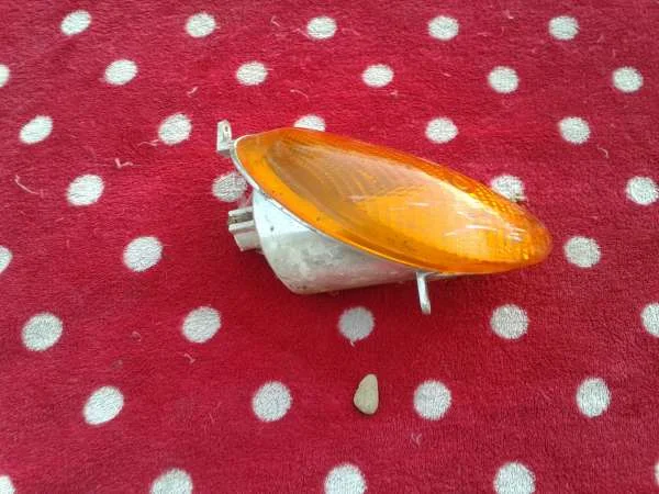 Clignotant av droit yamaha 125 majesty 2002 - Équipements Moto - Compiègne (60200)