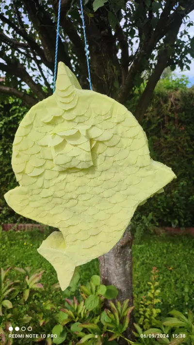 PINATA BEBE REQUIN JAUNE H40xP10xL34 - NEUF - photo 3