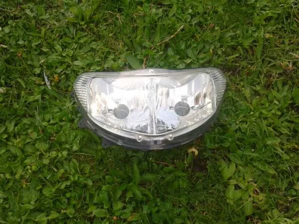 Phare suzuki 125 burgman 2014 - Équipements Moto - Le Pré-Saint-Gervais (93310)