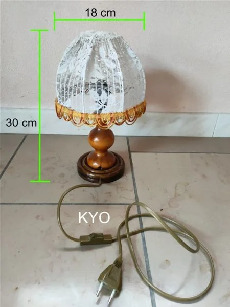 Lampe chevet-nuit bois à poser abat-jour rond - Décoration - Foncine-le-Haut (39460)