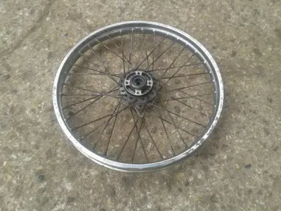 Roue avant kawasaki 125 kh 1977 - photo 3