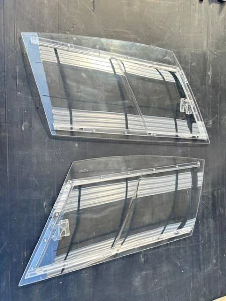 Vitres de portes coulissantes pour ferrari f40 - Équipements Auto - Nice (06000)