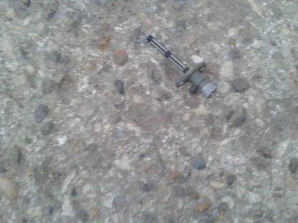 Robinet essence gauche husqvarna 410 te1998 - Équipements Moto - Dampleux (02600)