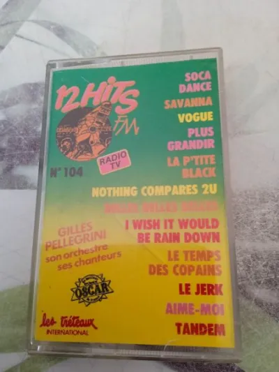 Cassette audio " 12 hits fm " - CD, DVD & Vinyles - Saint-Satur (18300)