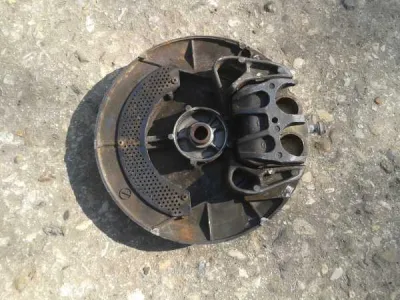 Étrier avant droit avec flasque honda 400 cbx 1985 - photo 4