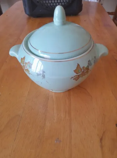 Sucrier en porcelaine de gien - Collection - Saint-Satur (18300)