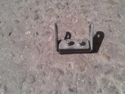 Support réservoir avant yamaha 400 fzr rr 1993 - Équipements Moto - Dampleux (02600)