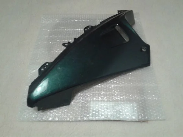 Demi sabot gauche honda 750 vfr 1992 - Équipements Moto - Compiègne (60200)