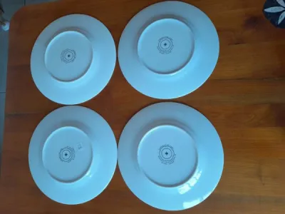 Lot 4 assiettes à repas " porcelaine fine" - photo 3