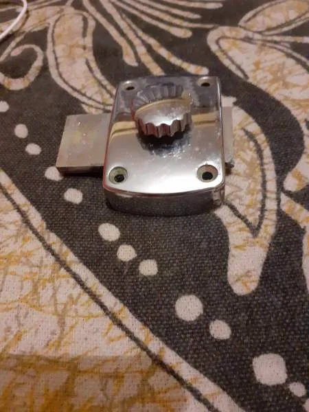 Verrou de sureté sans clé - Bricolage - Saint-Satur (18300)