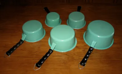 Batterie de casseroles émaillées vintage années 50 - photo 4
