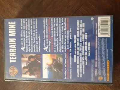 Cassette vhs "terrain miné" - photo 2