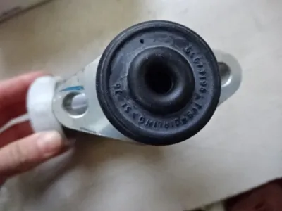 Maître-cylindre d'embrayage lamborghini 400 gt - photo 3