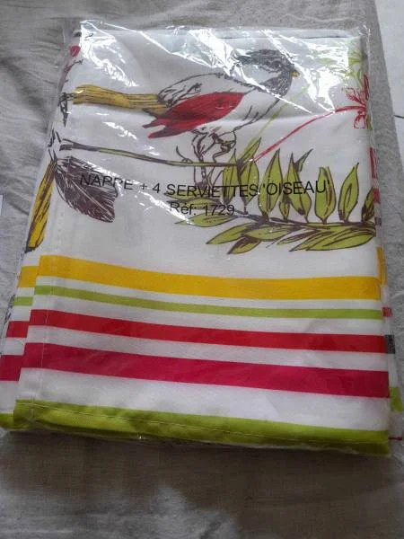 Nappe de table rectangulaire + 4 serviettes - Décoration - Saint-Satur (18300)