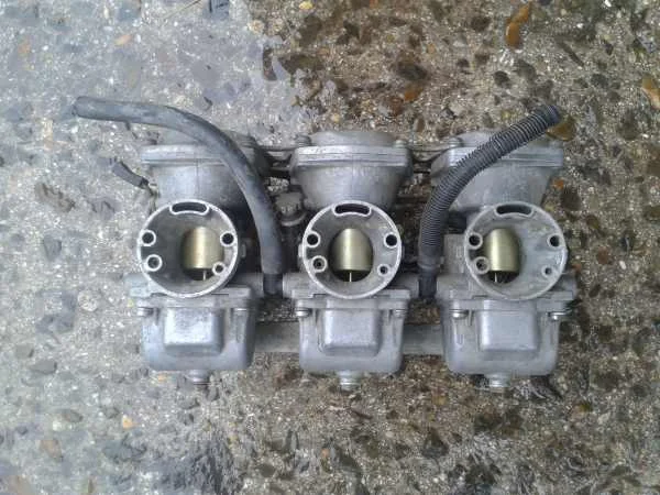 Rampe carburateur suzuki 750 gt 1976 - Équipements Moto - Dampleux (02600)