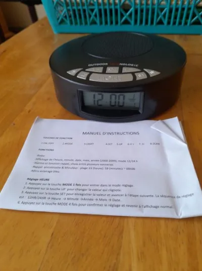 Réveil-radio design hightech multifonction atlas - Accessoires - Saint-Satur (18300)