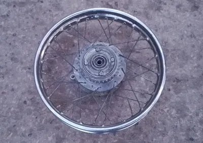 roue arriére motobecane 125 lt3 1974 - Équipements Moto