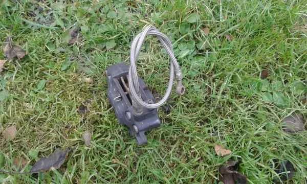 Étrier de frein avant apprillia 125 futura 1991 - Équipements Moto - Le Pré-Saint-Gervais (93310)