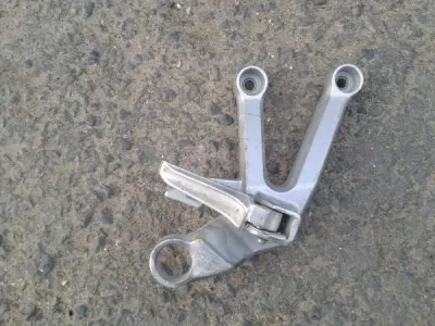 Platine arriére droite suzuki 650 svs 2007 - Équipements Moto - Verberie (60410)