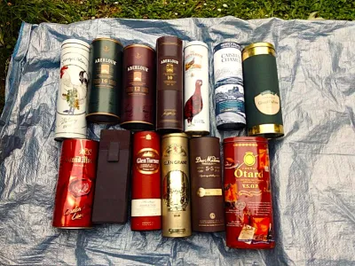 Lot de 11 boites de whisky, champagne, cognac - Collection - Monnetier-Mornex (74560)