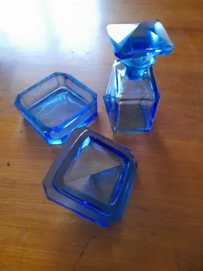 Ensemble flacon de parfum et porte savon bleu - photo 4