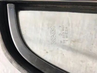 Vitre triangulaire gauche avec cadre Porsche 911 - photo 2