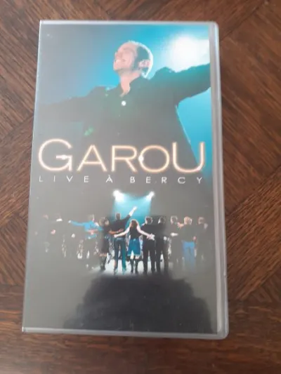 Cassette vhs " garou" - CD, DVD & Vinyles - Saint-Satur (18300)