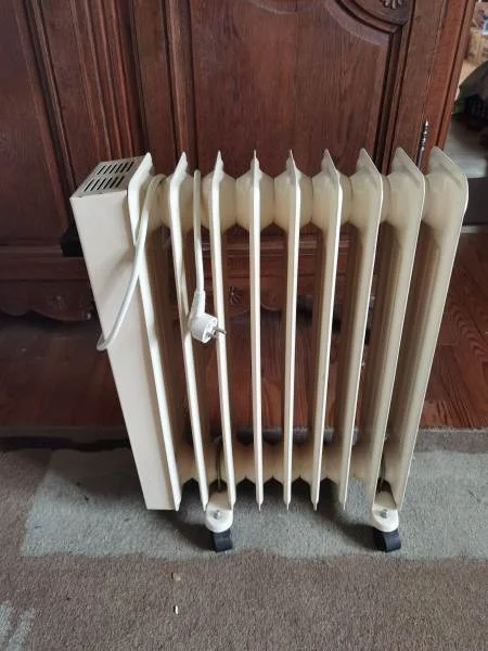 Radiateur à bain d'huile - Chauffage - Issy-les-Moulineaux (92130)