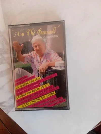 Cassette audio " au thé dansant " - CD, DVD & Vinyles - Saint-Satur (18300)