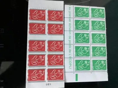 Lot de 10 timbres rouges ou verts - Collection