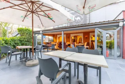 RESTAURANT PREMIUM CLÉ EN MAIN + REVENUS LOCATIFS - Restauration - France
