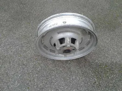 Roue arriére yamaha 750 fzx 1996 - photo 2