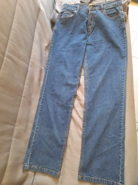 Jean homme atlas for men 42 - Vêtements Homme - Saint-Satur (18300)