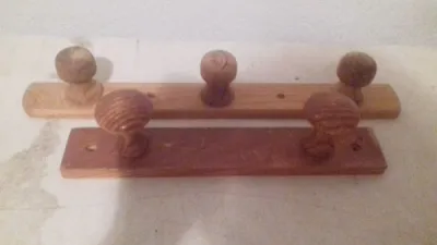 Lot 2 petits portes manteaux en bois à fixer - Portes & Fenêtres - Saint-Satur (18300)